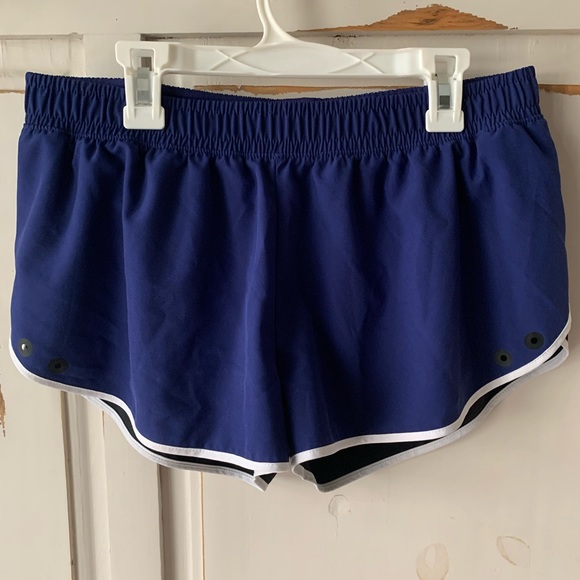 Fabletics running shorts lined size small - Picture 2 of 3